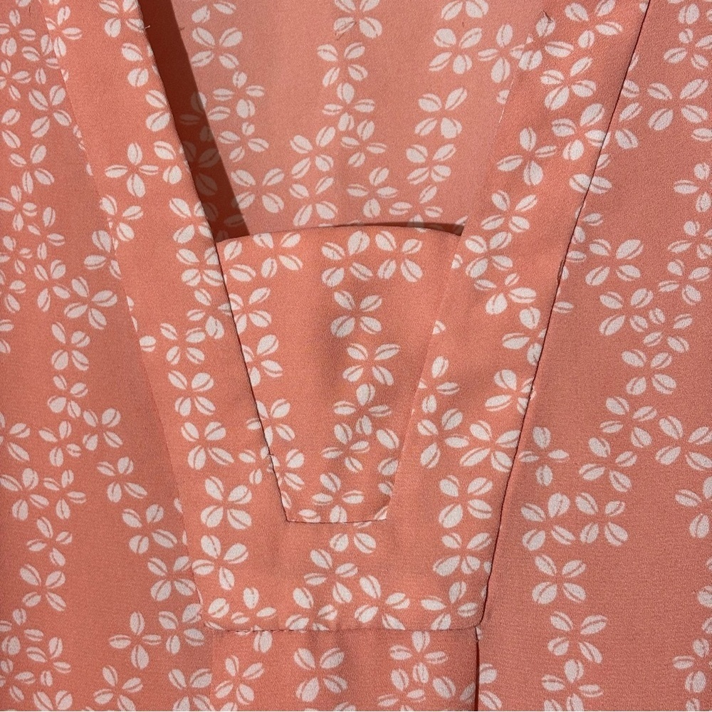 ❤️2/$15 or 3/$21❤️ Loft Peach and White Lightweight Sleeveless Top, Size Small - Picture 3 of 8